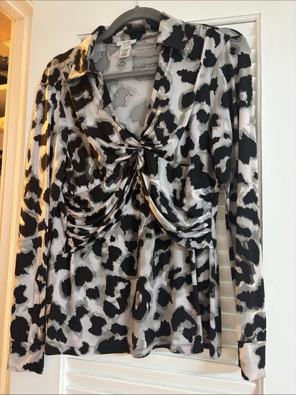 Cato Black & White Knot-Front Long Sleeve Animal Print Top